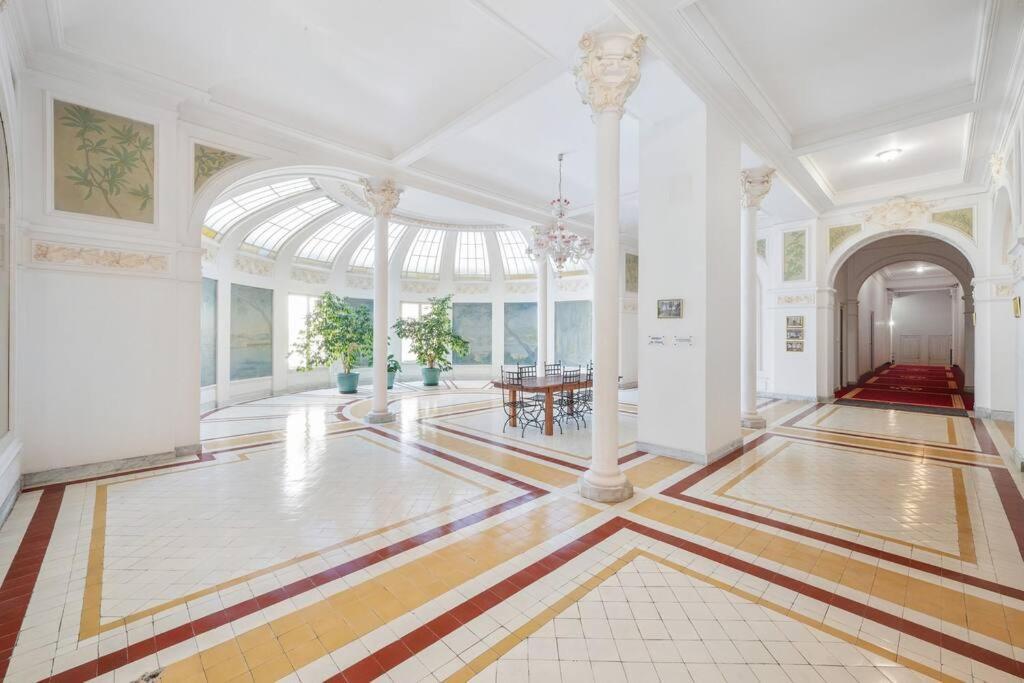 Le Winter Palace - Central - Parking Prive - Palace - Wifi 멍똥 외부 사진